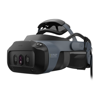 Varjo XR-4 Focal Edition (2026) in dreiviertel Frontalansicht mit sichtbaren Kamerasensoren, Kopfbügel und seitlichem Anschlusskabel.