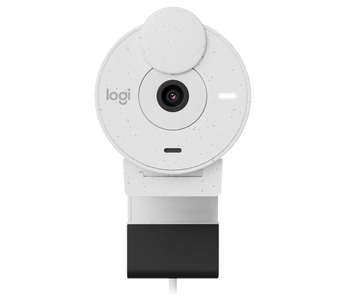 Frontalansicht der weißen Logitech Brio 300 Webcam mit gesprenkeltem Gehäuse, zentralem Objektiv, integrierter Sichtblende und schwarzer Halterung.