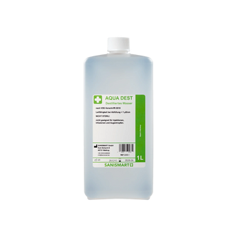 Frontalansicht einer 1-Liter-Flasche Sanismart Aqua Destilliertes Wasser mit weißem Schraubverschluss und grün-weißem Produktetikett.