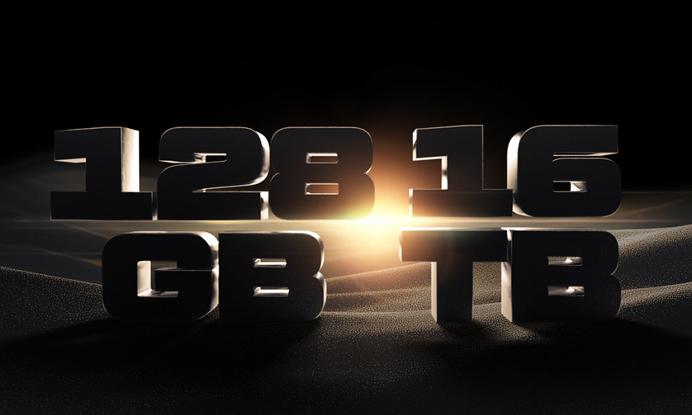 3D-Schriftzug 128 GB und 16 TB in dunklem Design mit Lichteffekt