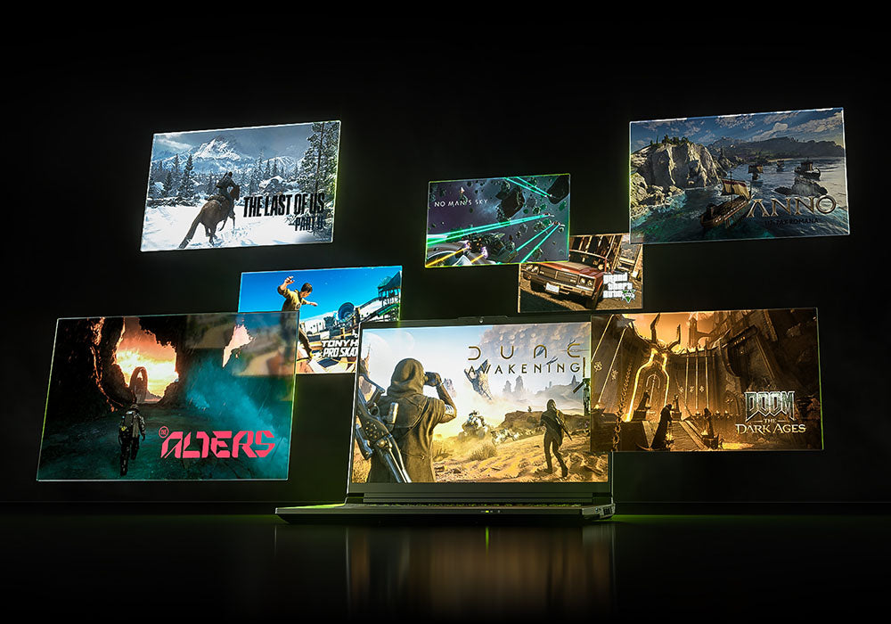 Gaming-Laptop vor schwarzem Hintergrund mit schwebenden Bildschirmen und aktuellen Spieletiteln wie Dune Awakening und The Last of Us