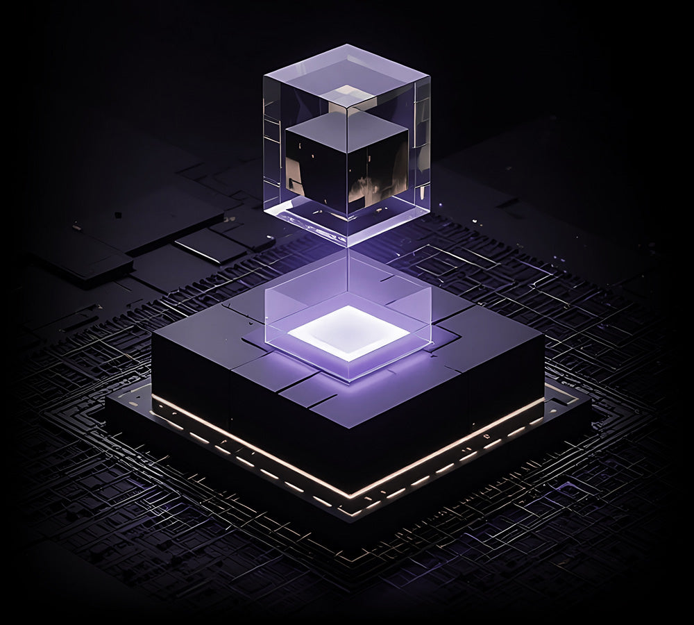 Futuristischer Prozessor auf einer dunklen Platine mit schwebenden, transparenten High-End Hardware-Modulen.