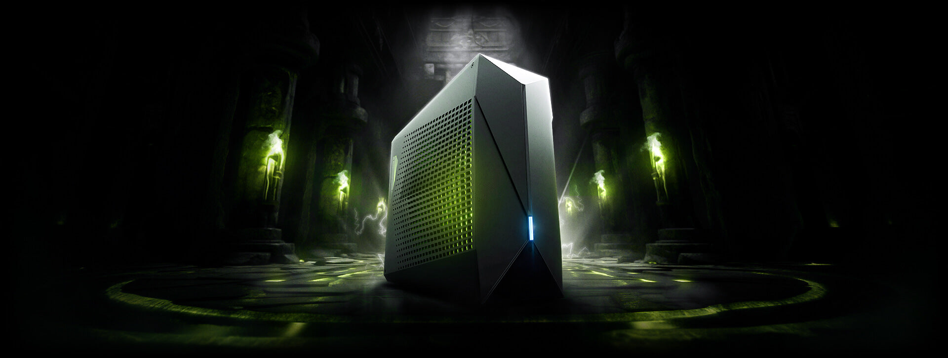 High-End Gaming-PC in einem mystischen, grün beleuchteten Tempel.