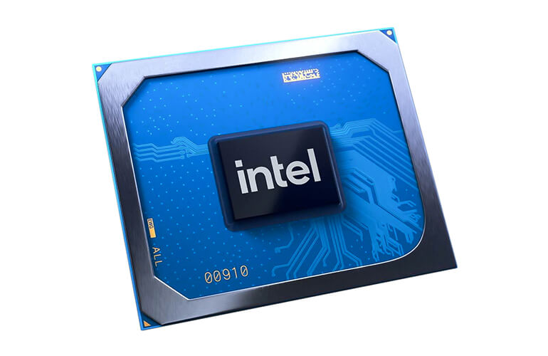 Nahaufnahme eines blauen Intel Prozessors mit silbernem Rahmen auf weißem Hintergrund.