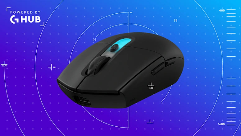 Schwarze Logitech Gaming-Maus mit blauer Beleuchtung vor blauem HUD-Hintergrund