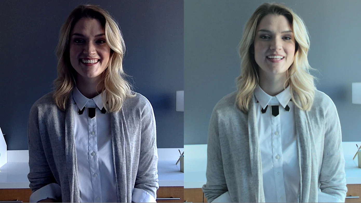Vergleich zwei Webcam-Aufnahmen einer blonden Frau bei unterschiedlicher Beleuchtung im Homeoffice.